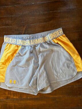 under armour size small womens work out gym athletic shorts gray
